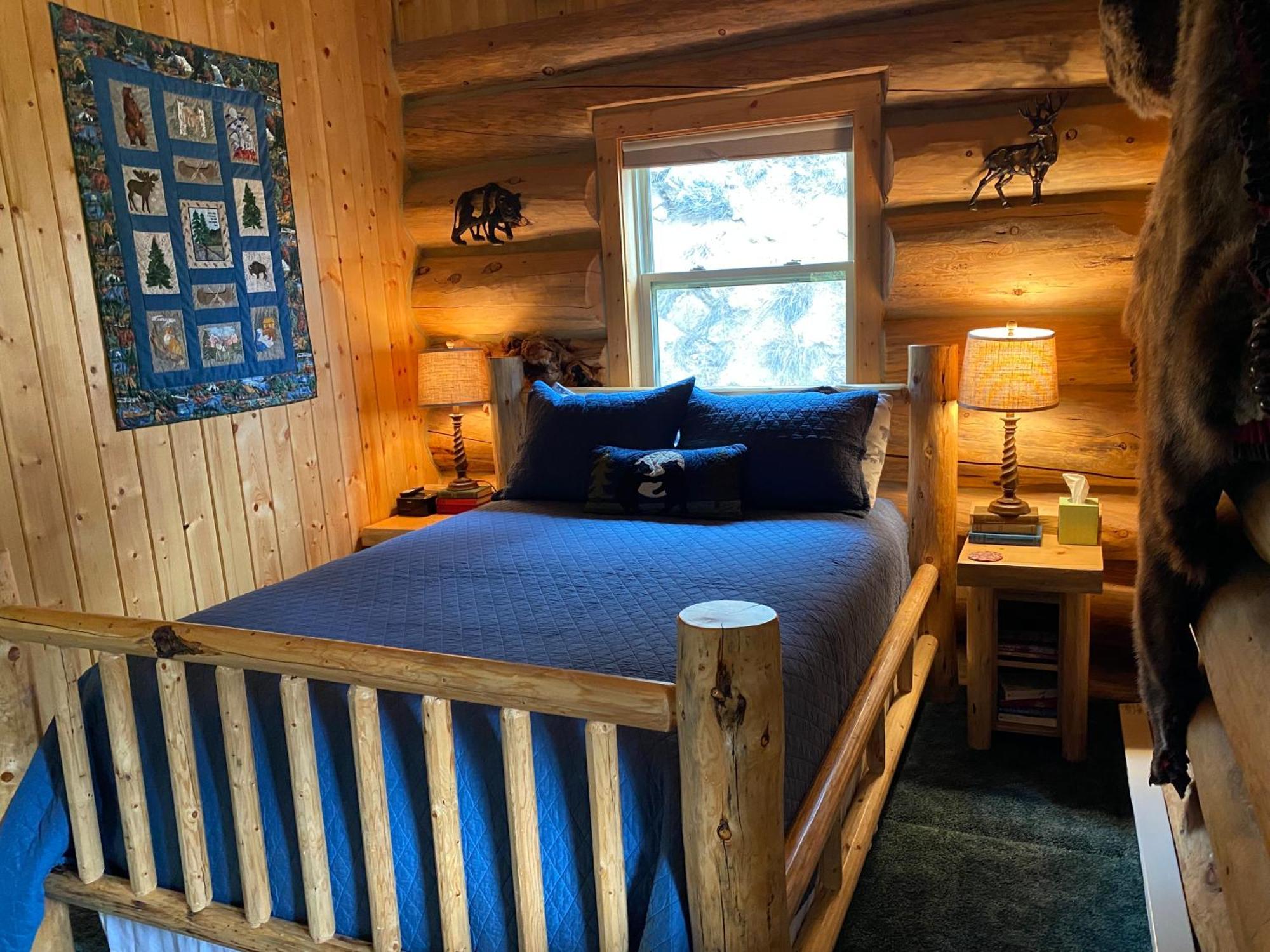 Two Bears Inn Bed & Breakfast Red Lodge Exterior photo
