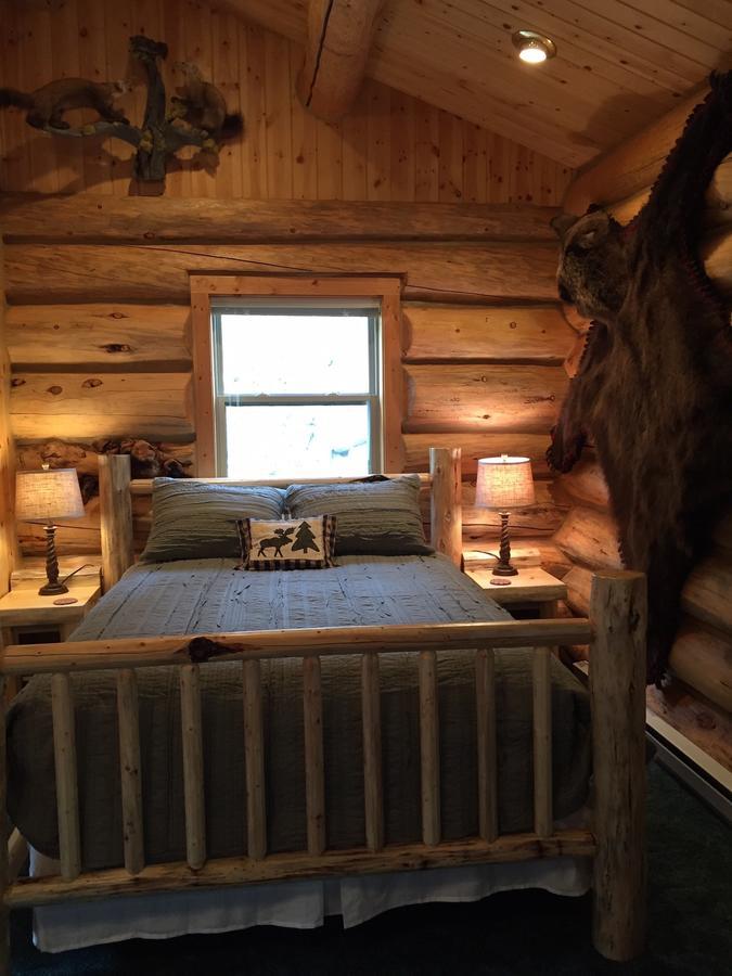 Two Bears Inn Bed & Breakfast Red Lodge Exterior photo